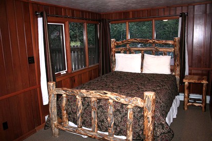 The Ultimate Nature Escape: Rustic Cabin in Estes Park, CO, near Rocky Mountain National Park - Estes Park, Colorado - glamping.directory