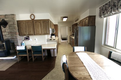 Fantastic Cabin Close to Spectacular Hiking Trails in Monticello, Utah - Monticello, Utah - glamping.directory