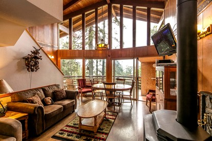 Embrance Nature in this Outstanding Cabin in El Portal, California - El Portal, California - glamping.directory