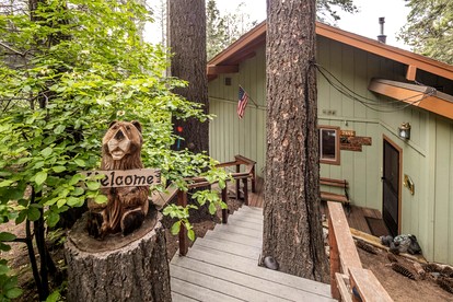 Embrance Nature in this Outstanding Cabin in El Portal, California - glamping.directory