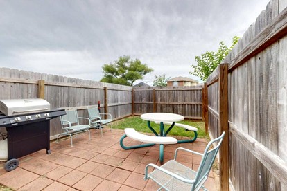 Cozy Modern Farmhouse Retreat Near Central Park in College Station, Texas - College Station, Texas - glamping.directory
