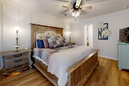Cozy Modern Farmhouse Retreat Near Central Park in College Station, Texas - College Station, Texas - glamping.directory