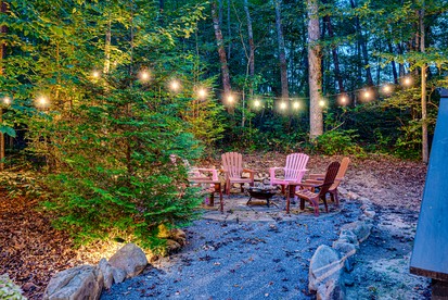 Gorgeous Cottage with Fire Pit and Barbecue in Tracy City, Tennessee - Tracy City, Tennessee - glamping.directory