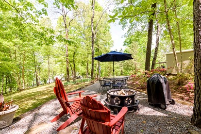 Vintage Airstream Trailer for a Glamping Escape in Alabama - Crane Hill, Alabama - glamping.directory
