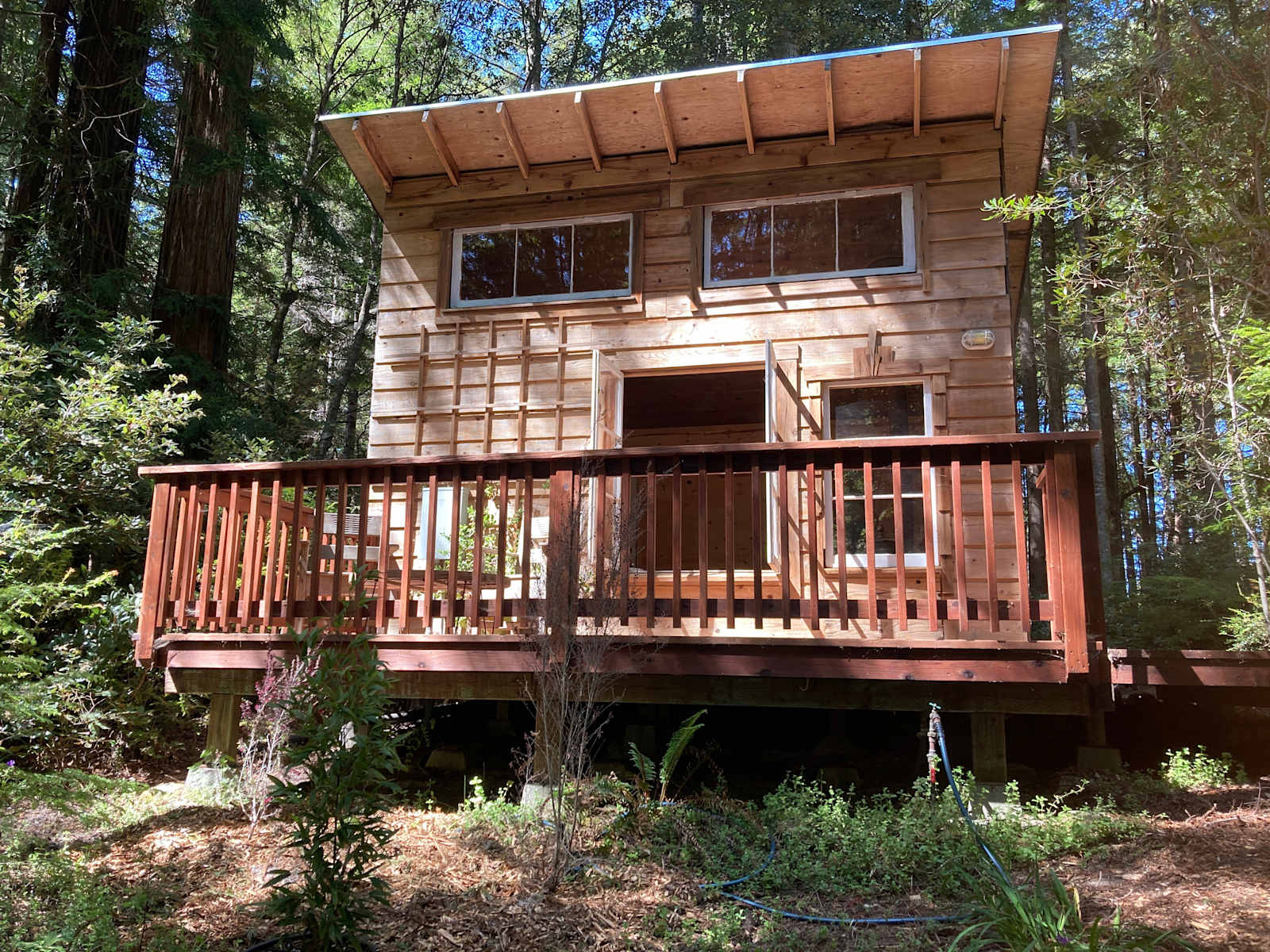 Woods by the Sea Ashram - Albion, California - glamping.directory
