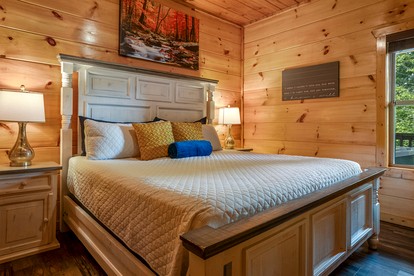 Scenic Smoky Mountain Log Cabin with Indoor Pool & Hot Tub Near Dollywood – Sevierville - Sevierville, Tennessee - glamping.directory