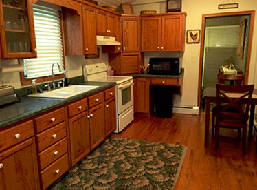 Elegant Farmhouse Cottage Rental with Private Pond near Mohican State Park, Ohio - Perrysville, Ohio - glamping.directory
