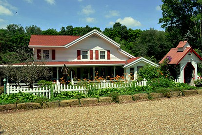 Elegant Farmhouse Cottage Rental with Private Pond near Mohican State Park, Ohio - glamping.directory