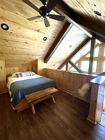 Peaceful Cabin with Dock and Pond Views in Georgia - Claxton, Georgia - glamping.directory