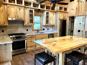 Peaceful Cabin with Dock and Pond Views in Georgia - Claxton, Georgia - glamping.directory