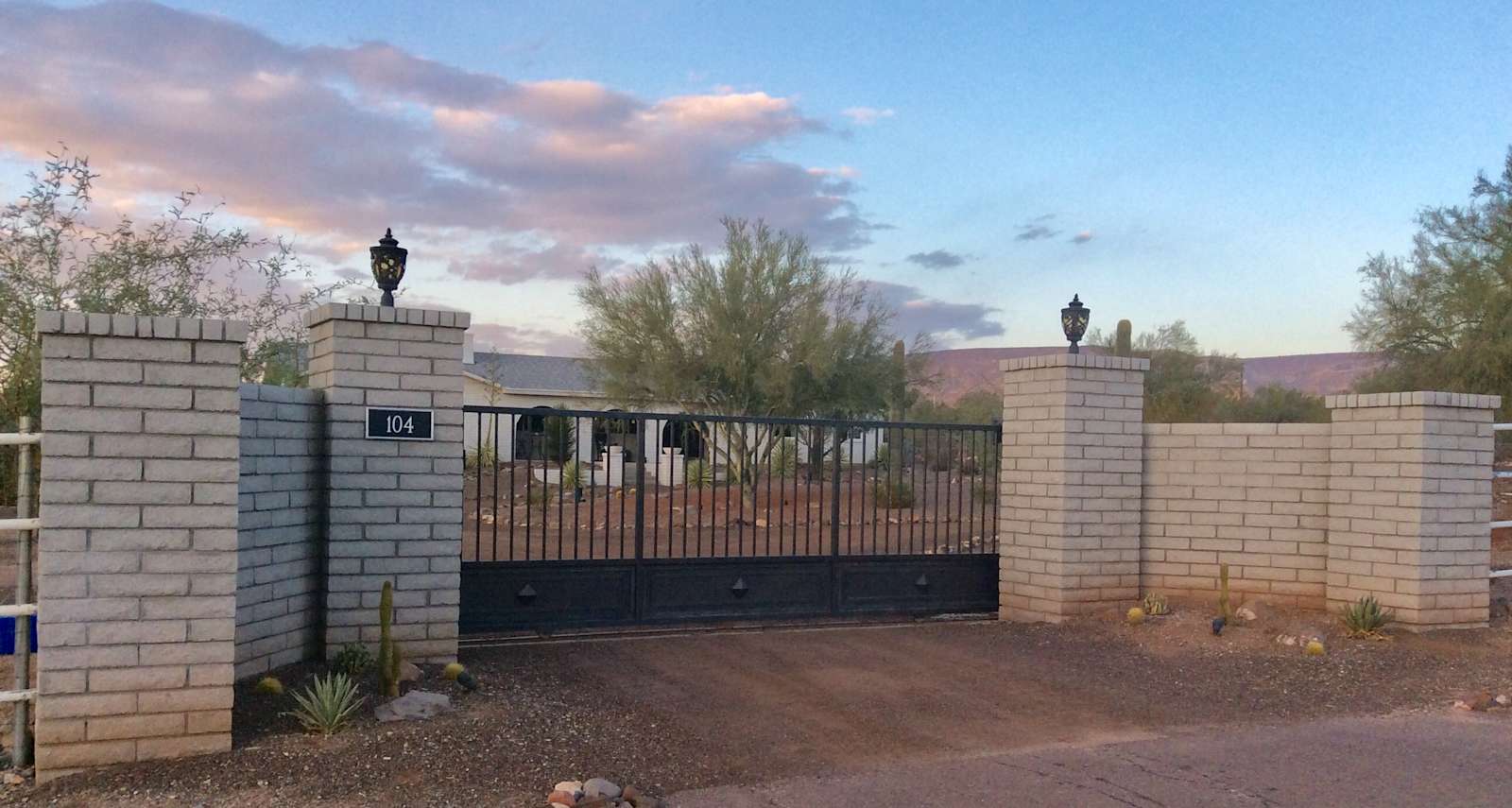 Mountain View Retreat - New River, Arizona - glamping.directory