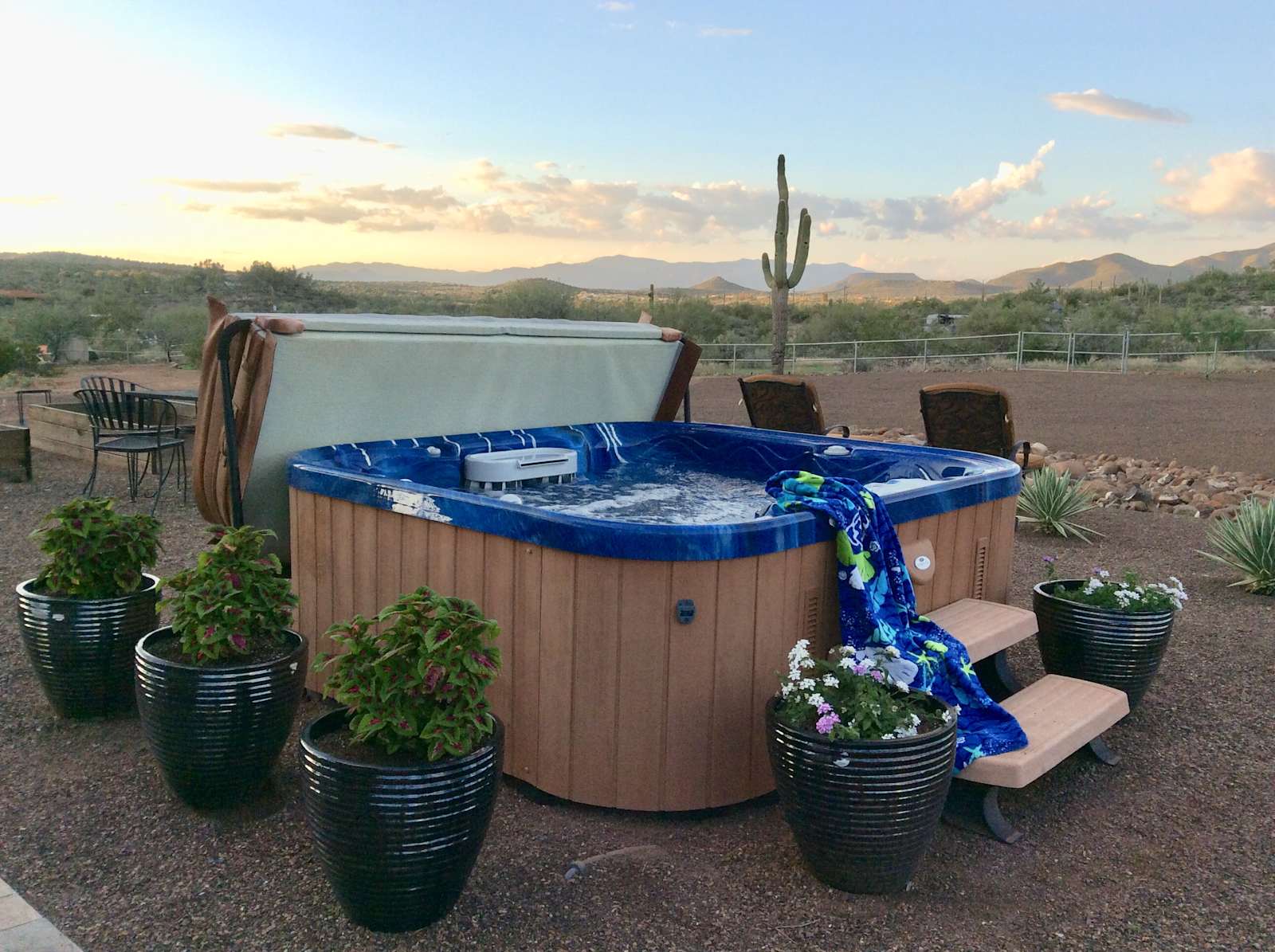 Mountain View Retreat - New River, Arizona - glamping.directory