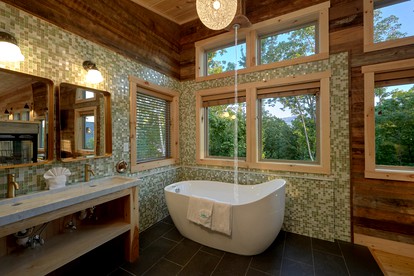 Romantic Gatlinburg Getaway for a Vacation in Tennessee - Gatlinburg, Tennessee - glamping.directory