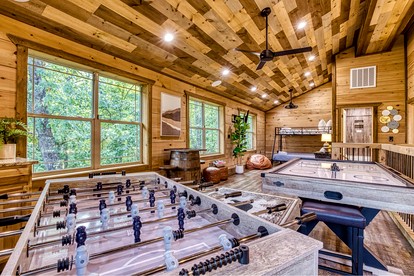 Breathtaking Spacious Cabin with Jacuzzi and Foosball Table in Tennessee - Gatlinburg, Tennessee - glamping.directory