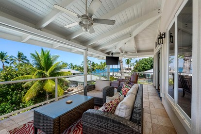 Incredible Luxury Beach House with Pool, Hot Tub, and Ocean Views in Kailua-Kona, Big Island, Hawaii - Holualoa, Hawaii - glamping.directory