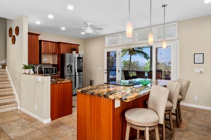 Incredible Luxury Beach House with Pool, Hot Tub, and Ocean Views in Kailua-Kona, Big Island, Hawaii - Holualoa, Hawaii - glamping.directory
