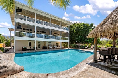 Incredible Luxury Beach House with Pool, Hot Tub, and Ocean Views in Kailua-Kona, Big Island, Hawaii - glamping.directory