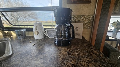 Charming RV Glamping Escape with Modern Comforts, Fresh Linens, and Coffee Outdoors in Victoria, Texas - Victoria, Texas - glamping.directory