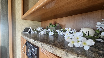 Charming RV Glamping Escape with Modern Comforts, Fresh Linens, and Coffee Outdoors in Victoria, Texas - Victoria, Texas - glamping.directory