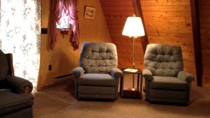 Family-Friendly Cabin Rental near Mirror Lake in Lake Placid, New York - Lake Placid, New York - glamping.directory
