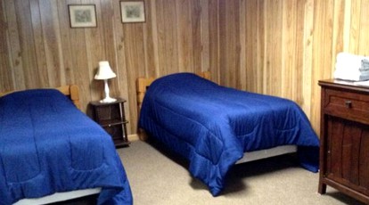 Family-Friendly Cabin Rental near Mirror Lake in Lake Placid, New York - Lake Placid, New York - glamping.directory
