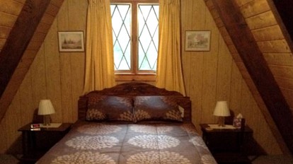 Family-Friendly Cabin Rental near Mirror Lake in Lake Placid, New York - Lake Placid, New York - glamping.directory