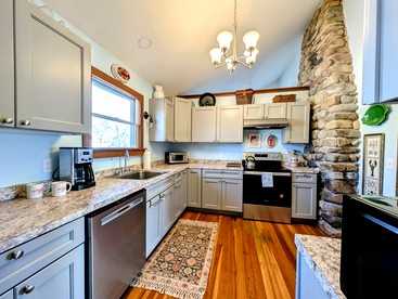 Picturesque Waterfront Cottage with Waterfall Views, Fireplace & Deck, Near Acadia National Park in Gouldsboro, Maine - Gouldsboro, Maine - glamping.directory