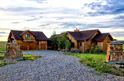 Luxurious Cabin Getaway on a Deluxe Ranch in Big Sky near Belt, Montana - Belt, Montana - glamping.directory