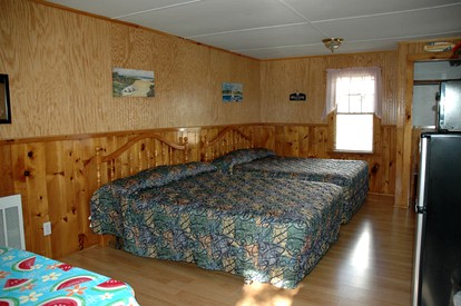 Peaceful Four-Person Beach Vacation Rental in Laconia, New Hampshire - Weirs Beach, New Hampshire - glamping.directory
