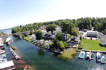 Peaceful Four-Person Beach Vacation Rental in Laconia, New Hampshire - Weirs Beach, New Hampshire - glamping.directory