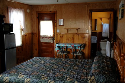 Peaceful Four-Person Beach Vacation Rental in Laconia, New Hampshire - Weirs Beach, New Hampshire - glamping.directory