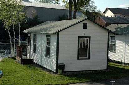Peaceful Four-Person Beach Vacation Rental in Laconia, New Hampshire - glamping.directory