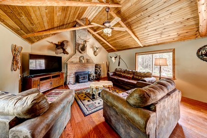 Wonderful Secluded Cabin with Fireplace in Estes Park, Colorado - Estes Park, Colorado - glamping.directory