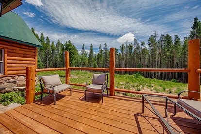 Wonderful Secluded Cabin with Fireplace in Estes Park, Colorado - Estes Park, Colorado - glamping.directory