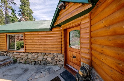 Wonderful Secluded Cabin with Fireplace in Estes Park, Colorado - Estes Park, Colorado - glamping.directory