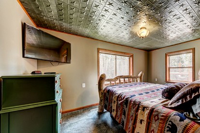 Wonderful Secluded Cabin with Fireplace in Estes Park, Colorado - Estes Park, Colorado - glamping.directory