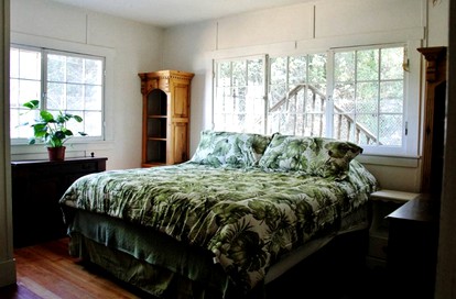 Lovely Cabin Retreat Ideal for Romantic Escape in Geyserville, California - Geyserville, California - glamping.directory