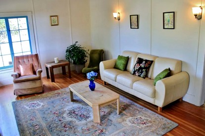 Lovely Cabin Retreat Ideal for Romantic Escape in Geyserville, California - glamping.directory