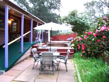 Lovely Cabin Retreat Ideal for Romantic Escape in Geyserville, California - Geyserville, California - glamping.directory
