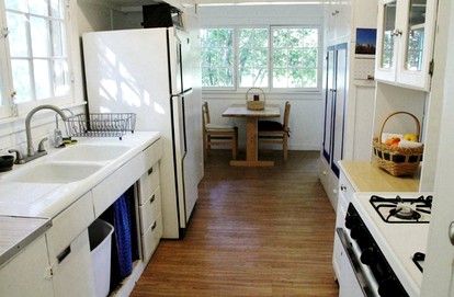 Lovely Cabin Retreat Ideal for Romantic Escape in Geyserville, California - Geyserville, California - glamping.directory