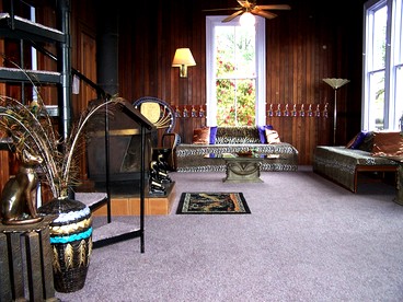 Lovely Cabin Retreat Ideal for Romantic Escape in Geyserville, California - Geyserville, California - glamping.directory