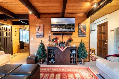 Mountain Magic: Cabin in an Unbeatable Location near Big Bear Lake - San Bernardino, California - glamping.directory