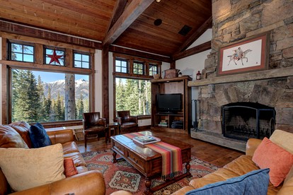Wonderful Cabin with Fireplace and Hot-tub in Big Sky, Montana - Big Sky, Montana - glamping.directory
