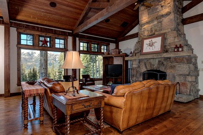 Wonderful Cabin with Fireplace and Hot-tub in Big Sky, Montana - Big Sky, Montana - glamping.directory