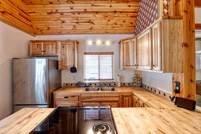 Secluded Tiny House Perfect for Hiking Trails and Disconnect in Banner, Wyoming - Banner, Wyoming - glamping.directory