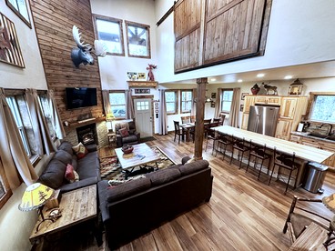 Incredible Wooden Cabin with Fantastic Hiking Trails in Island Park, Idaho - Island Park, Idaho - glamping.directory