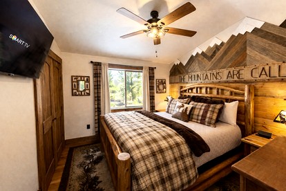 Incredible Wooden Cabin with Fantastic Hiking Trails in Island Park, Idaho - Island Park, Idaho - glamping.directory
