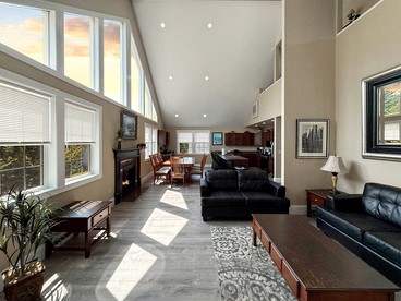 Inviting North Conway Retreat with Hot Tub, Game Room & Pool near Downtown Shops and Dining in NH - North Conway, New Hampshire - glamping.directory