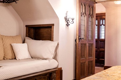Castle Gatehouse Rental for a Unique Getaway near Bolton Landing, New York - Bolton , New York - glamping.directory
