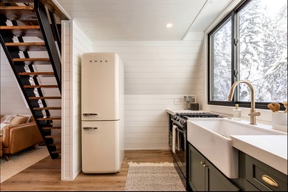 Lovely Secluded A-frame with Hot-tub in Sundance, Utah - Sundance, Utah - glamping.directory
